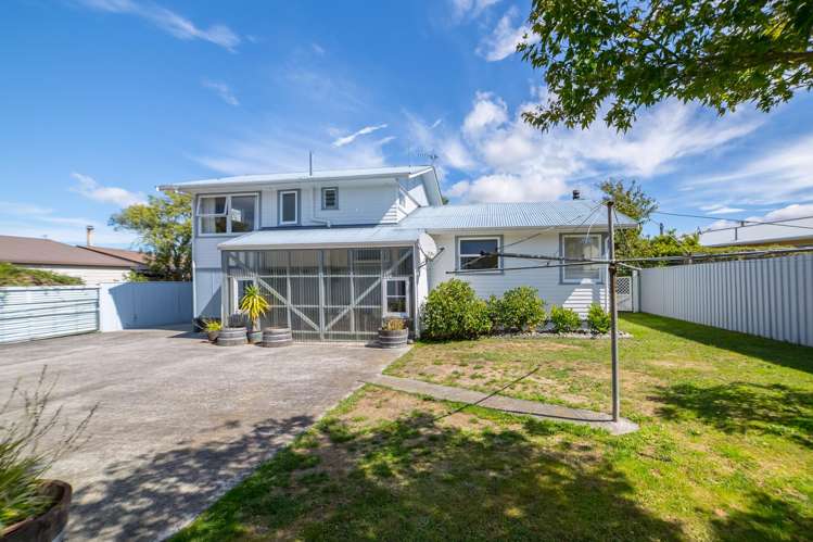 11 William Benton Street Featherston_1