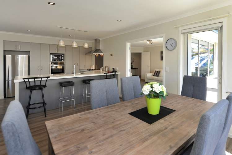 86 Washbourn Drive Richmond_9