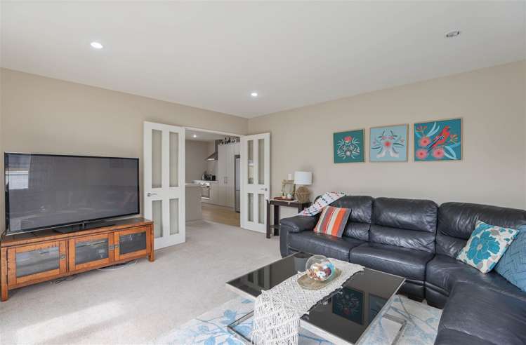 2 Goldrich Grove Netherby_6