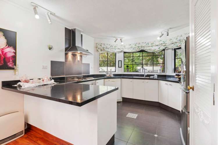 147 Whitford Road Somerville_11