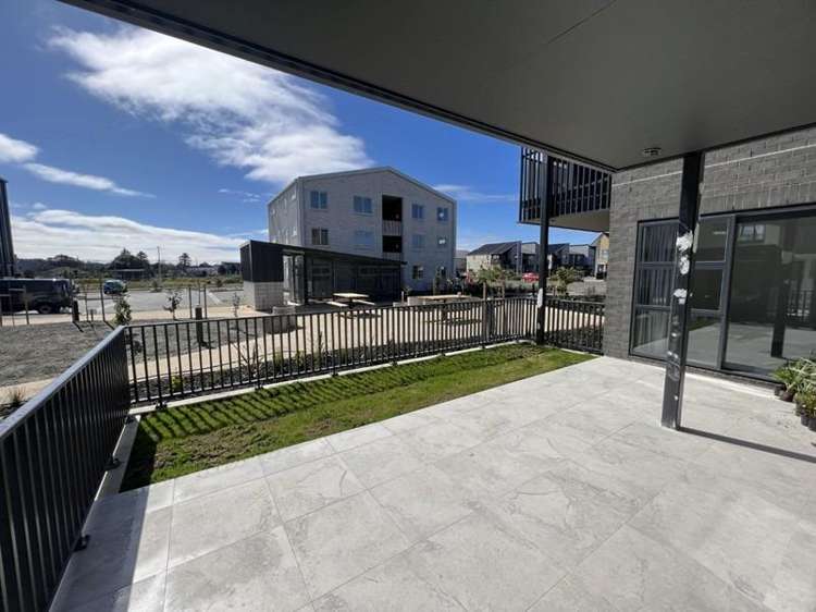 1/1 Karoro Court Hobsonville_13