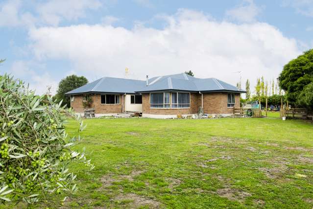 32 Bushmere Road Makaraka_1