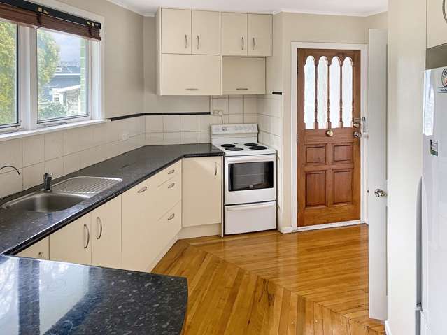 2b Sutherland Avenue Silverstream_3