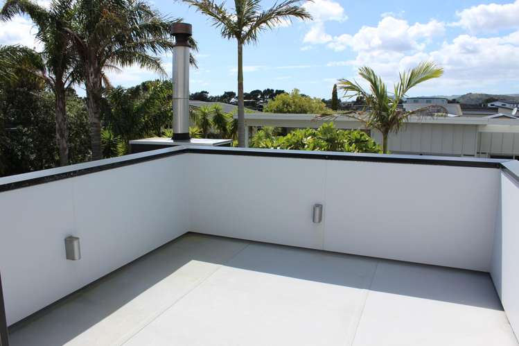 137 The Fairway Matarangi_26