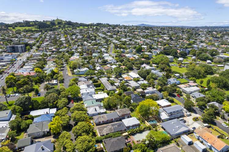 4/27 Cardwell Street Onehunga_11