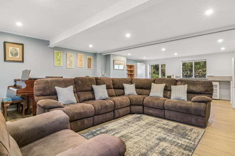 48 Ronald Avenue Glenbrook_11