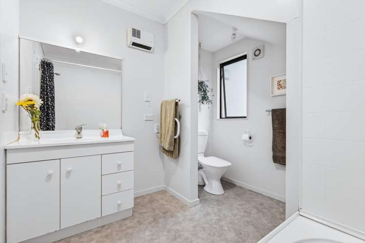 2 Antrim Place Rangatira Park_22