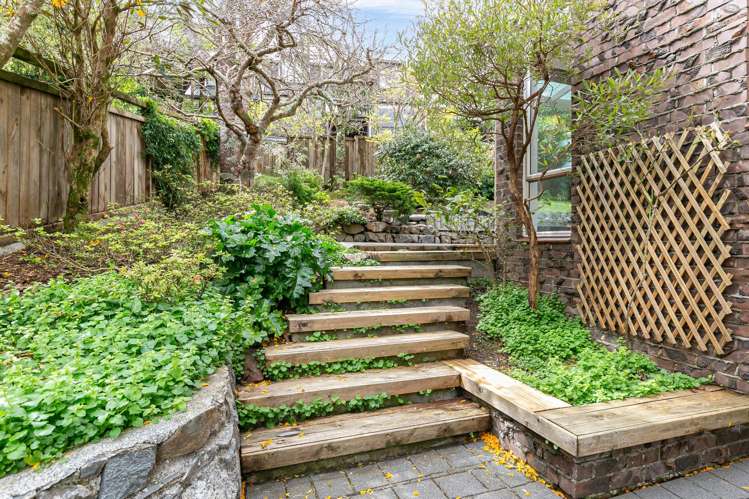 7 Nadia Grove Khandallah_6