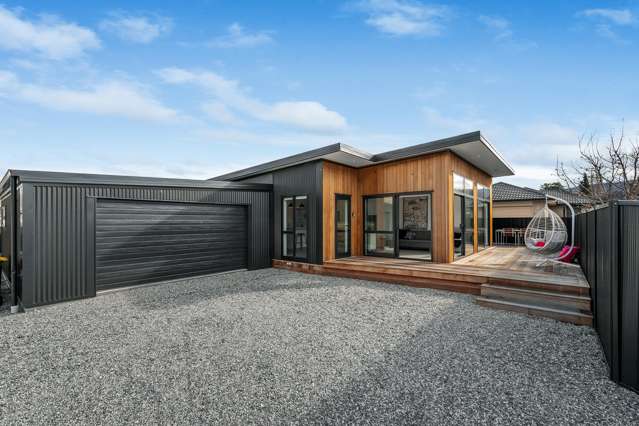 Neplusultra Street Lock and Leave Opportunity