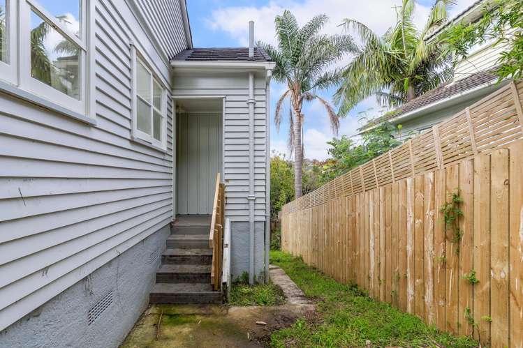 77 Kurahaupo Street Orakei_12