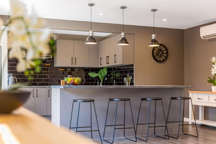 4 Oxford Crescent Ebdentown_3