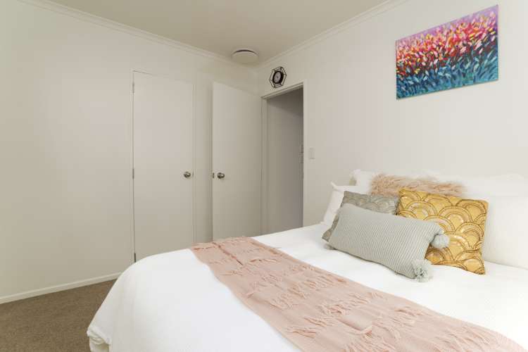 2/79 Cunliffe Street Churton Park_12