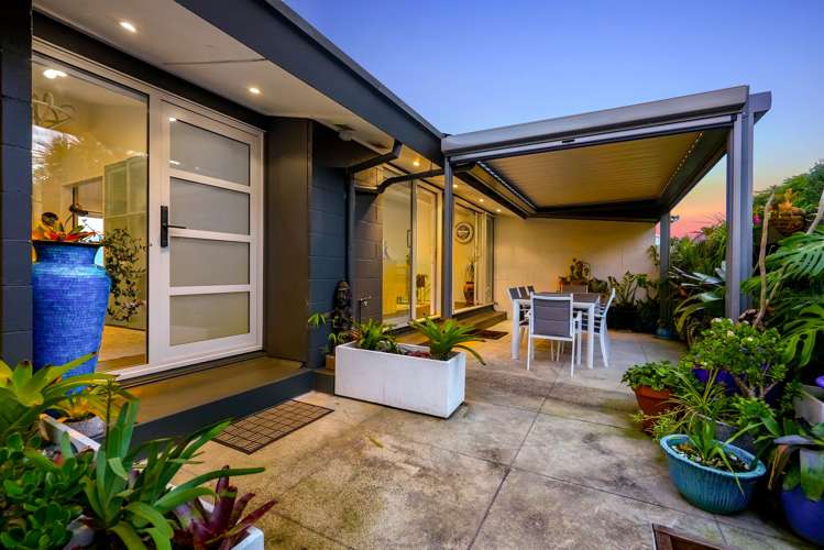 1/64 Seaview Road Castor Bay_39