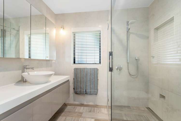 4 Trossach Place Wattle Downs_15