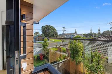 2/35 Centreway Road_2