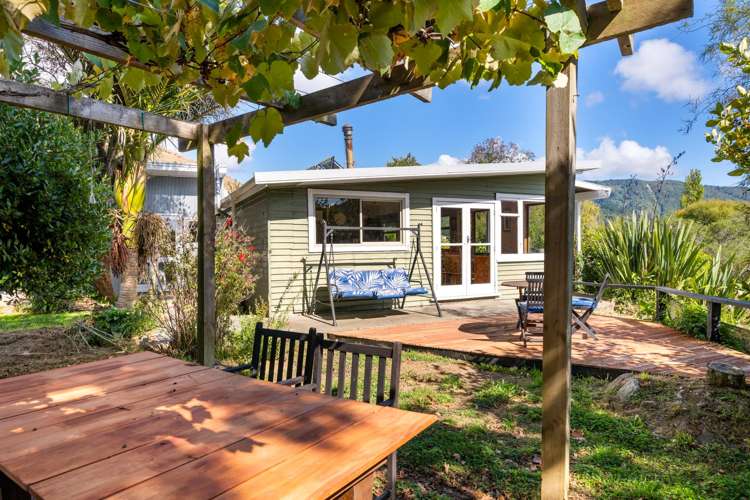 948 Queen Charlotte Drive Linkwater_6