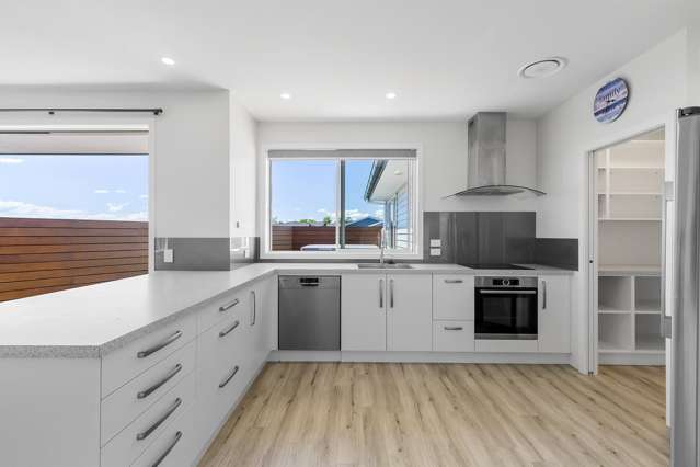 28 Coprosma Crescent Waipahihi_2