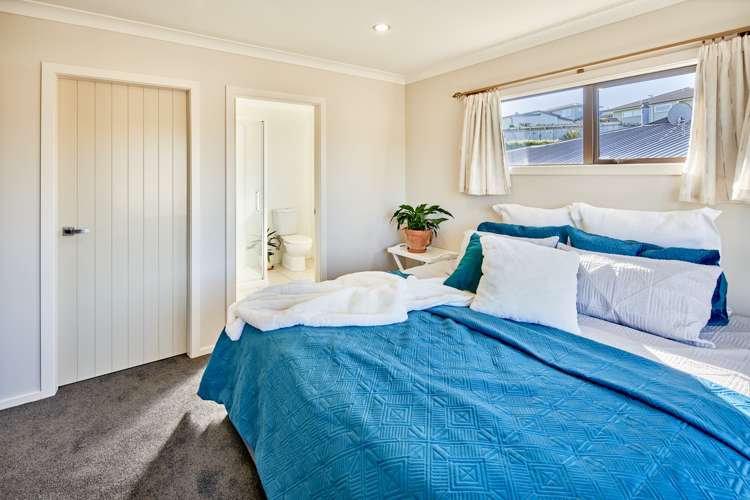 10 Tasman Close Aotea_13