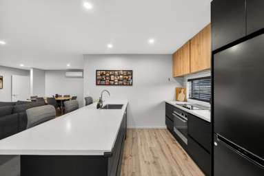 16 Paroto Street_3