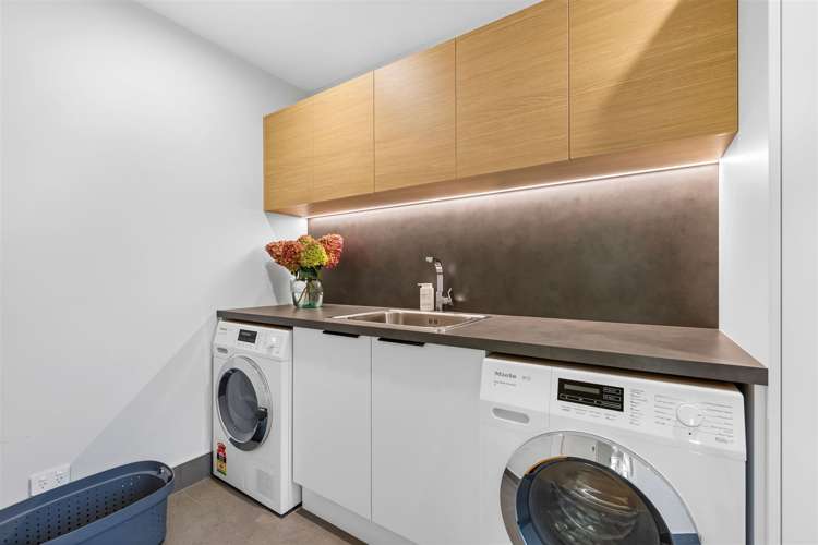 3 Hewers Lane Kennedys Bush_21