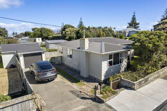 4 Kowhai Street Otaki Beach_1