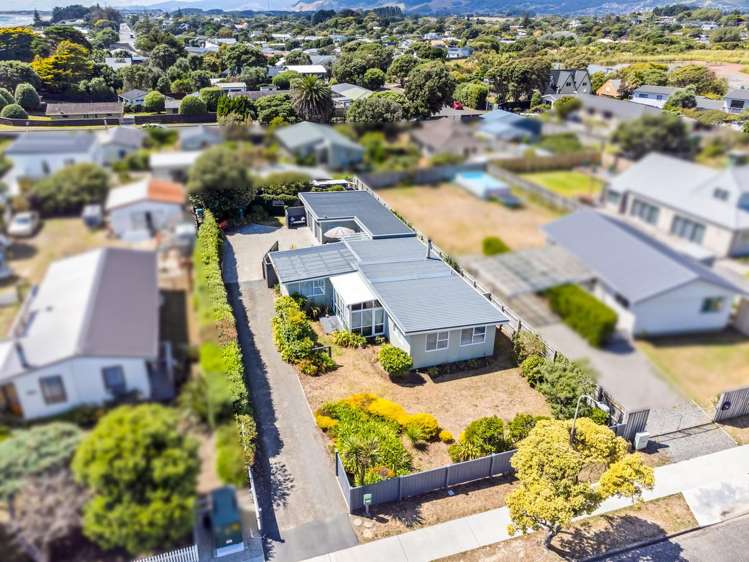 5 Eruini Street Waikanae Beach_10