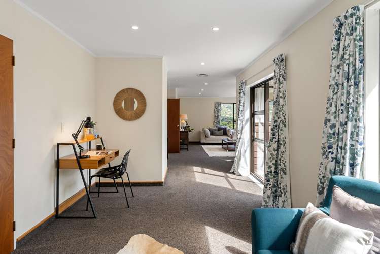 23B Thatcher Crescent Crofton Downs_7