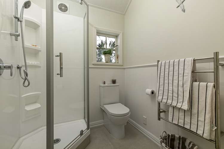 47 Lake Road Devonport_15