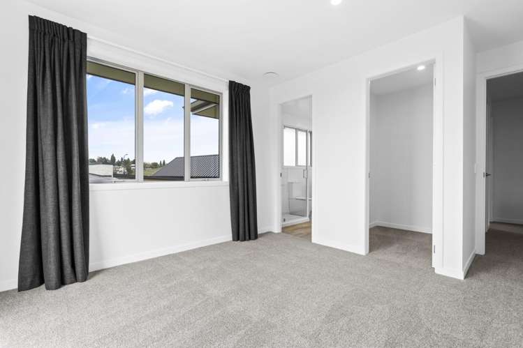 27 Saddle Terrace 11385_9