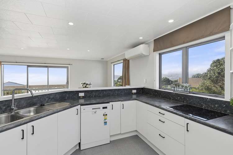 128 Pikarere Street Titahi Bay_4