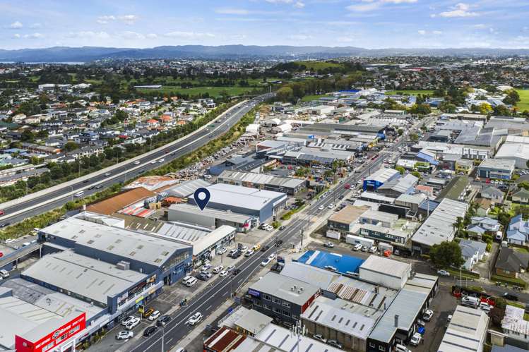 18 Carr Road Mt Roskill_1