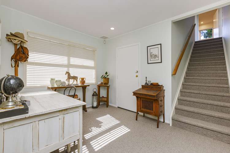 69 Beach Road Pahurehure_13