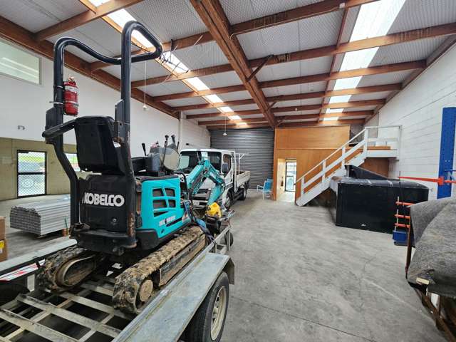 Unit E/4 Manga Road Silverdale_4