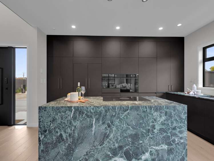 2/1876 River Road Flagstaff_6