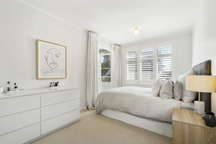 2/12 Webber Street Westmere_6