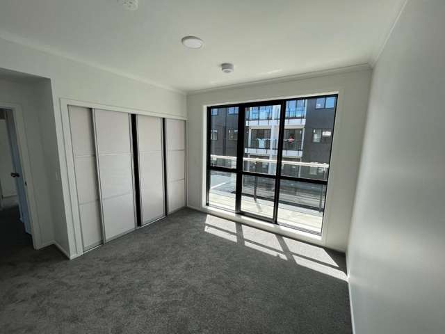 4/130 Stancombe Road Flat Bush_4