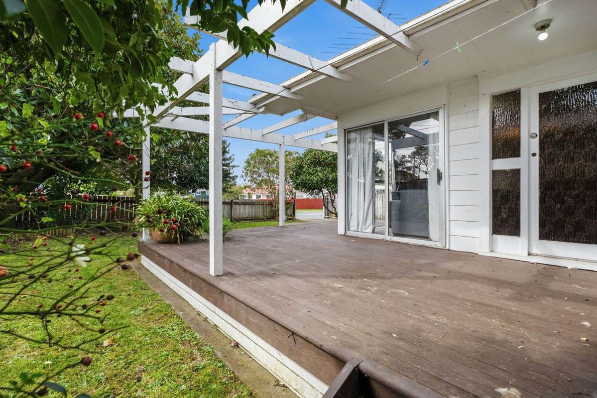22 Rowandale Avenue_2