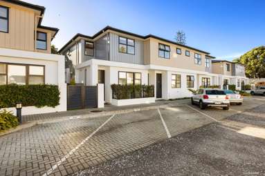 4/447 Hibiscus Coast Highway_3