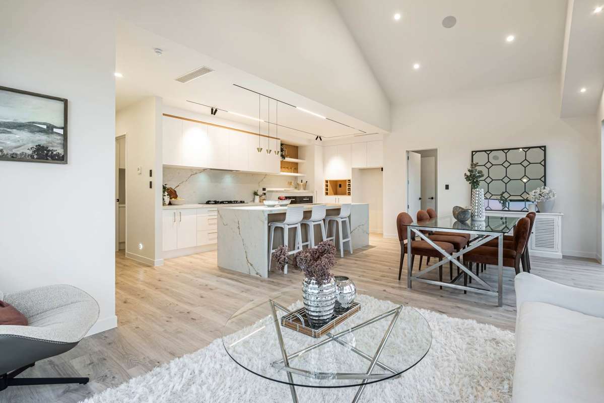 80 Parish Drive_4
