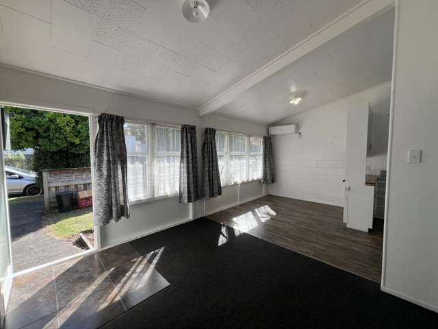 2/160 Kamo Road 11601_4