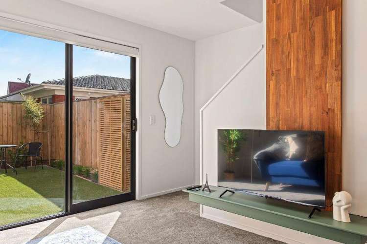 18Q/200 Carrington Road Mount Albert_8