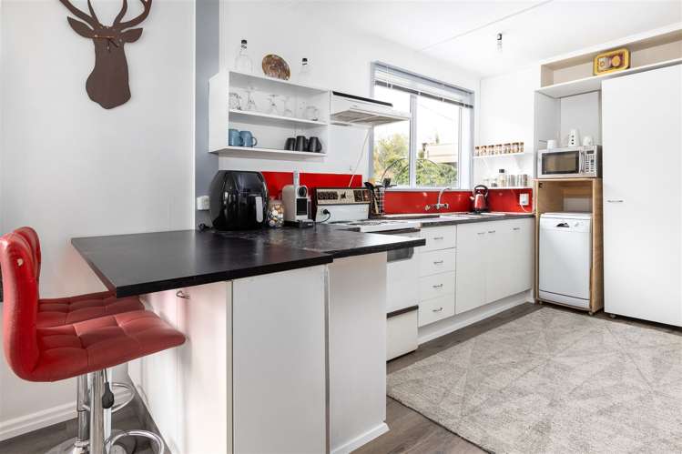 196 Maxwell Road Redwoodtown_6