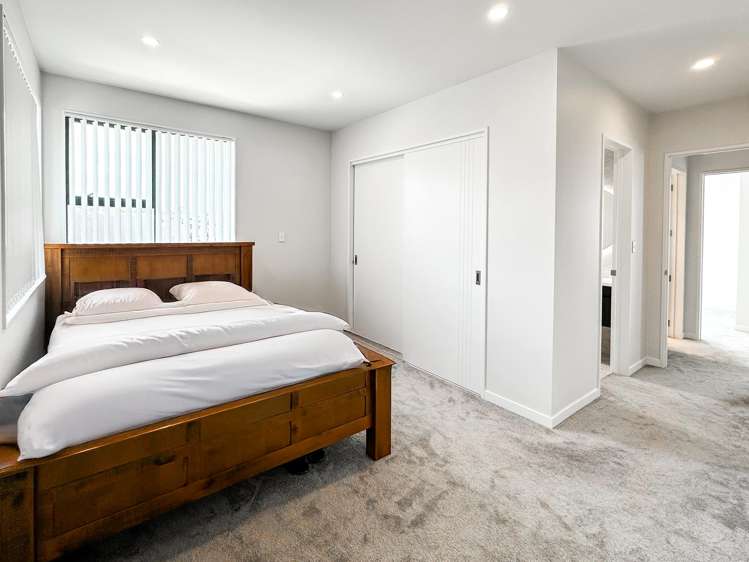 22 Heketara Way Massey_14