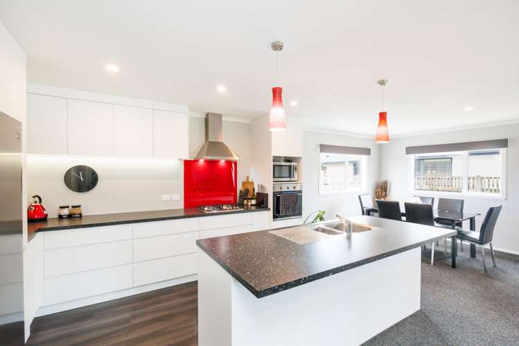 23 Sandown Avenue Himatangi Beach_1