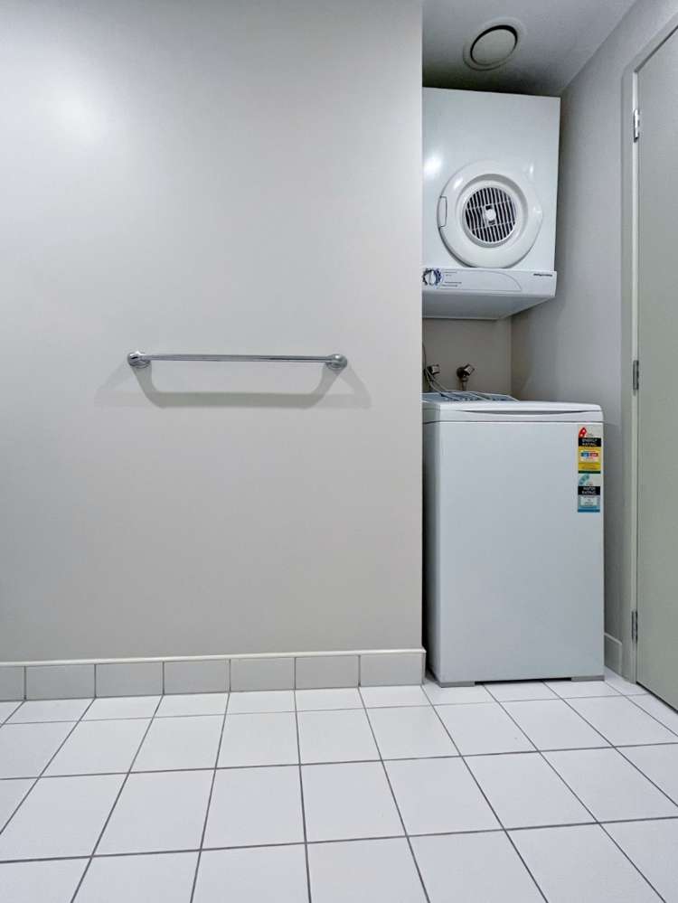 2d/20 Charlotte Street Eden Terrace_10