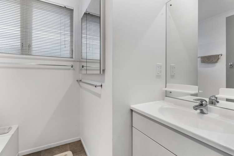 20 Swallow Drive Manurewa_14