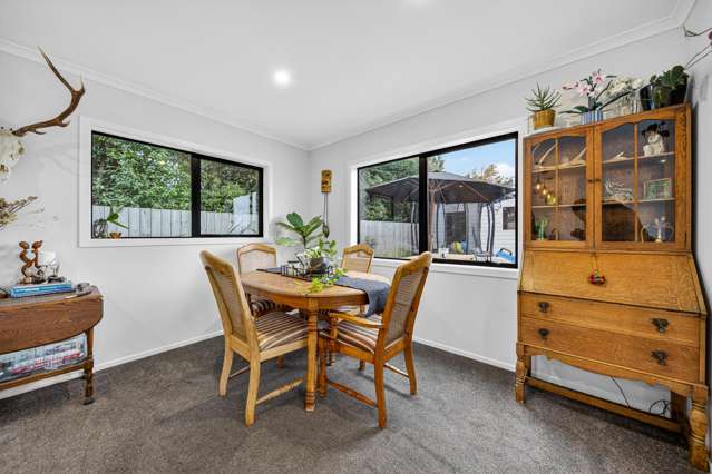 3 Huia Way Featherston_4