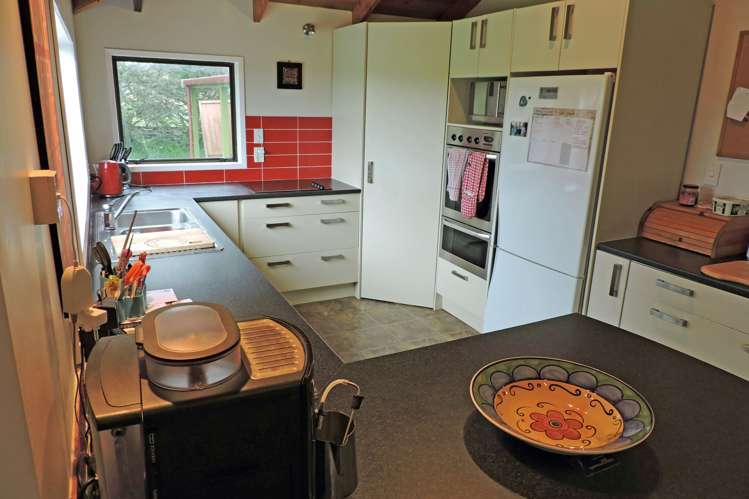 33 Kaihihi Road Okato_3