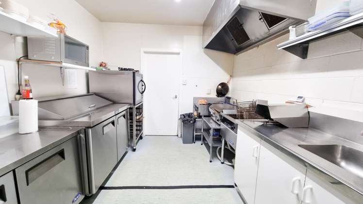 59 Main Road Tuatapere_9