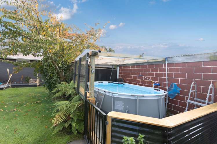 47 Carters Road Aranui_12